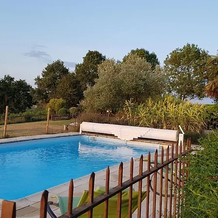 Bed & Breakfast La Champreniere Saint-Paul-en-Pareds