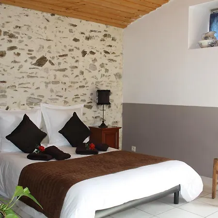 La Champreniere * Saint-Paul-en-Pareds