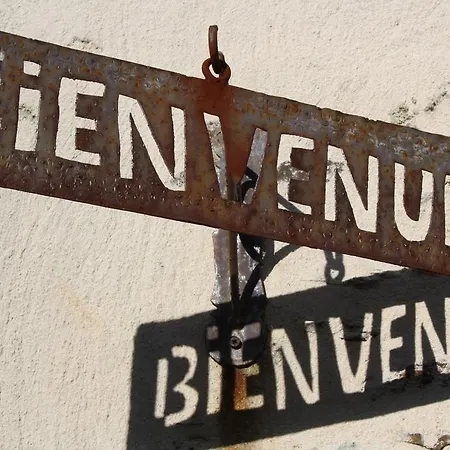 La Champreniere Bed & Breakfast *