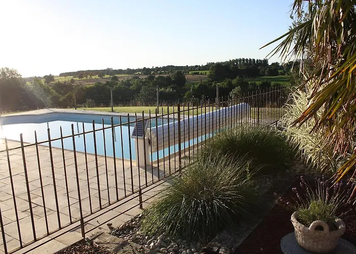 住宿加早餐酒店 查姆普乐尼尔住宿加早餐旅馆 Saint-Paul-en-Pareds